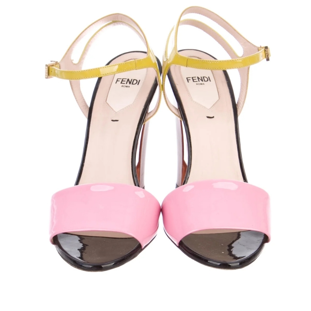 Fendi - Picture 3 of 5